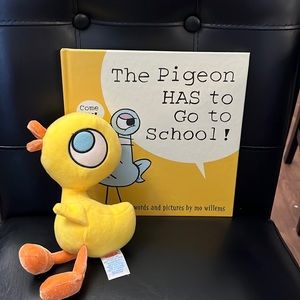 Three Books by Mo Willems perfect condition. Also a pigeon stuffed animal.